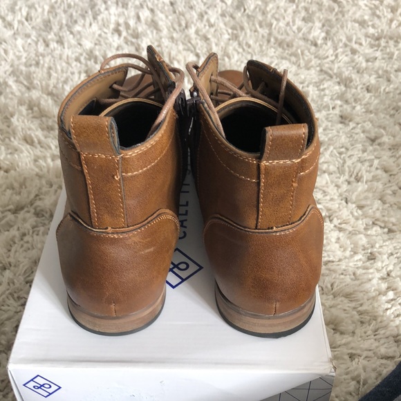 almost new brown call it spring boots worn 3 times.  In perfect condition. - Picture 3 of 11